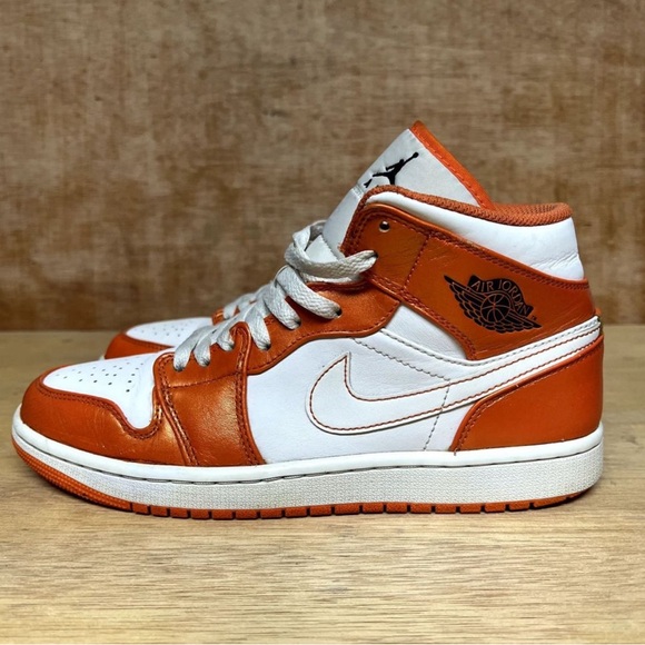 Jordan 1 Mid SE Electro Orange White Shoes Sneakers DM3531-800 Men Size main image 10